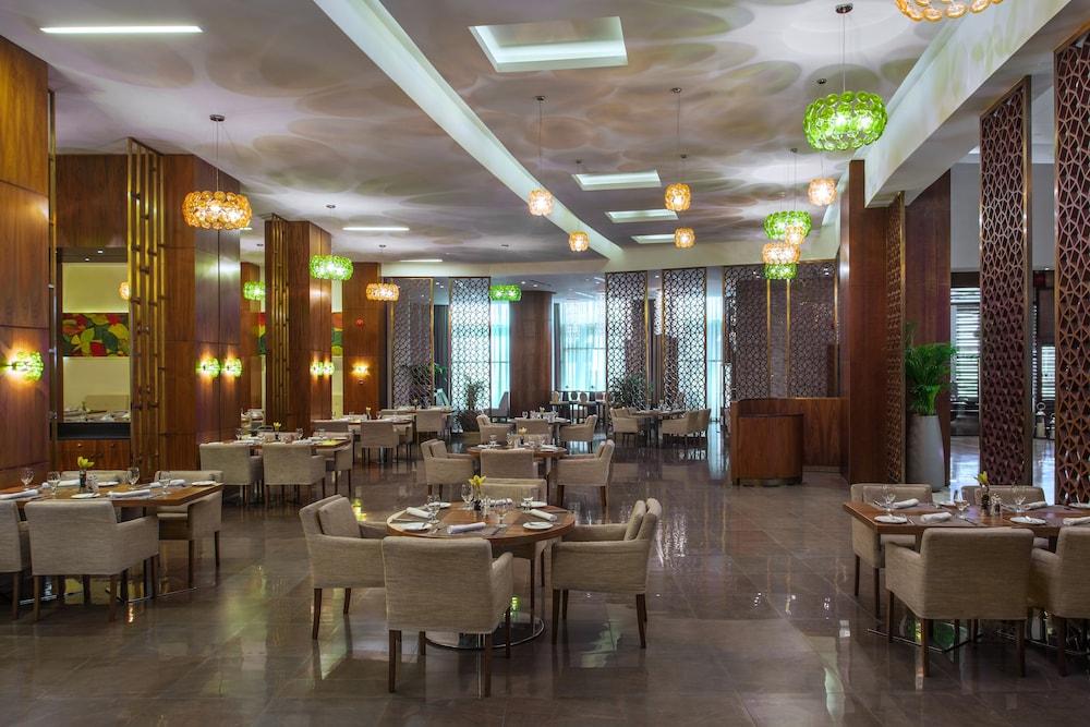 Bay La Sun Hotel And Marina - Emaar King Abdullah Economic City Eksteriør bilde The restaurant